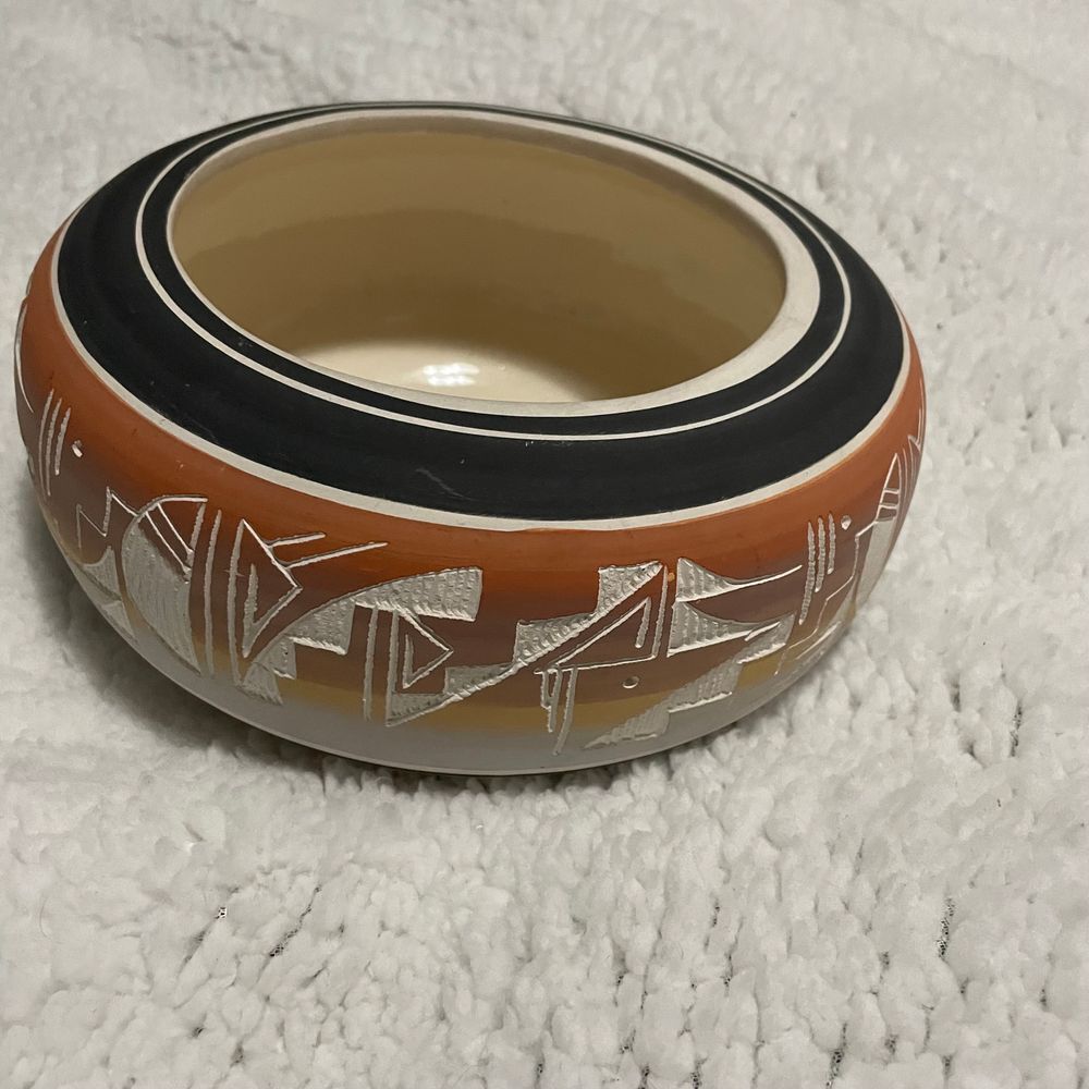 Navajo D Lee Handcrafted Native American Pottery Bowl Southwestern Art Decor 7x3